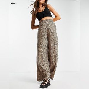 GLAMOROUS wide leg high waist pants in leopard print